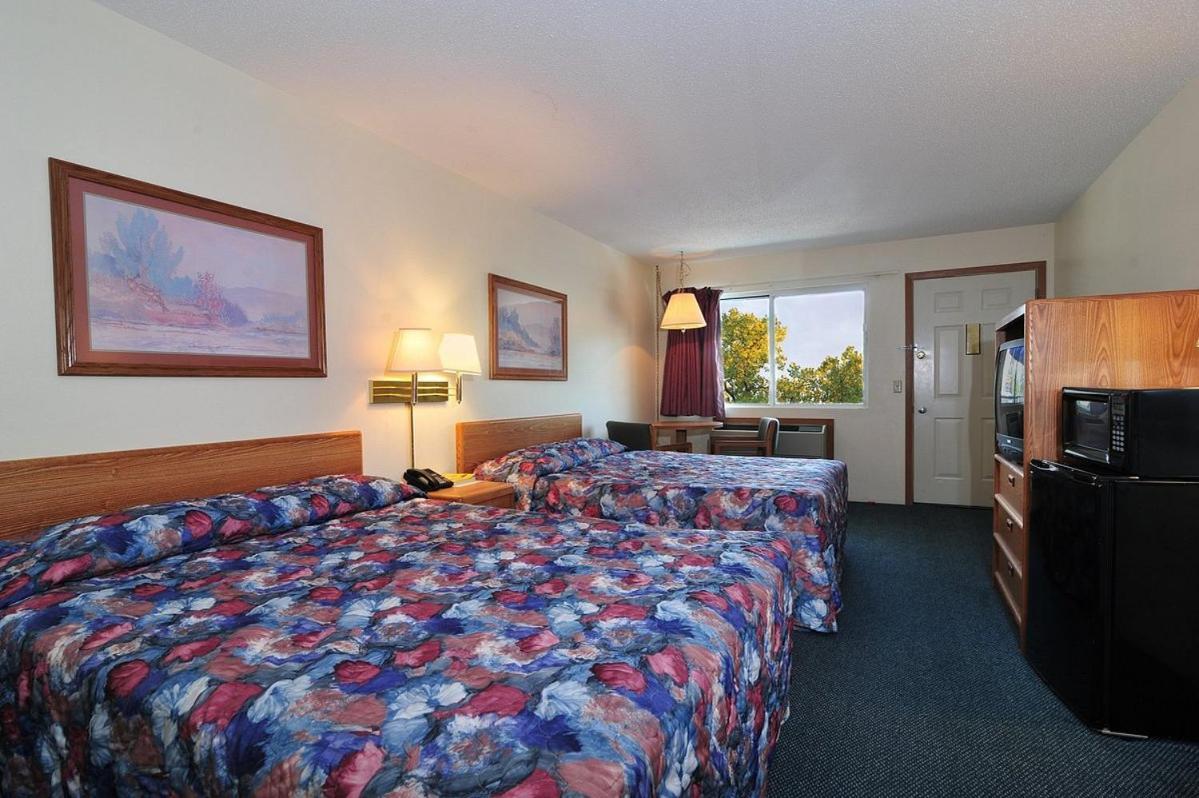 Fields Park Motel วิสคอนซินเดลส์ ภายนอก รูปภาพ